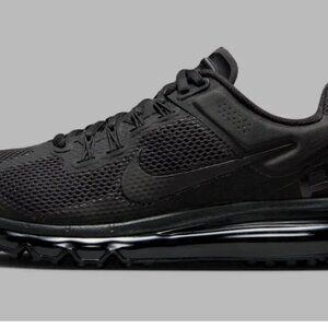 NIKE AIR MAX 2013 TRIPLE BLACK MEN'S Size 10.5 NEW